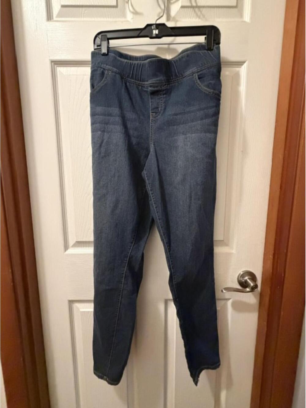 Torrid Lean Jean Size 3 Medium Wash Stretch Denim